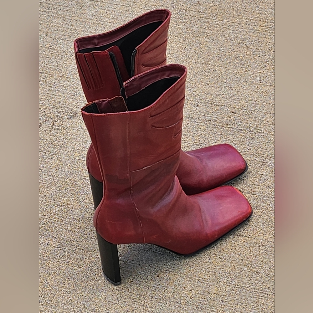 Red Heeled Boots with Structured Design
